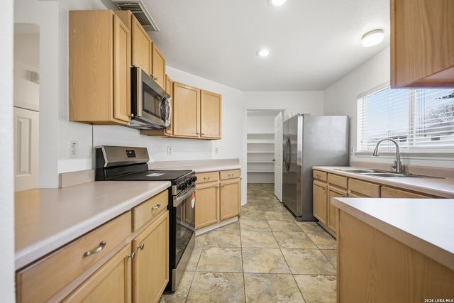 7922 Winterstone Dr, San Antonio, TX 78254