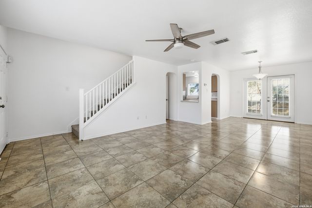 7922 Winterstone Dr, San Antonio, TX 78254