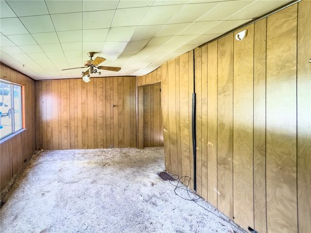 5042 Delehanty St, Lincoln Place, PA 15207