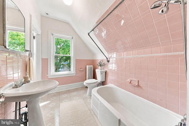 205 W KINGS HWY, Audubon, NJ 08106