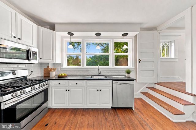 205 W KINGS HWY, Audubon, NJ 08106