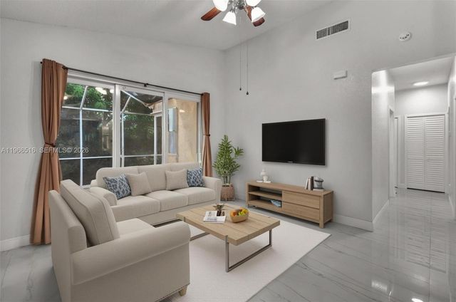 544 NW 159th Ln, Pembroke Pines, FL 33028