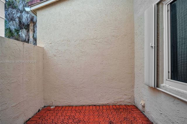 544 NW 159th Ln, Pembroke Pines, FL 33028