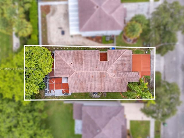 544 NW 159th Ln, Pembroke Pines, FL 33028