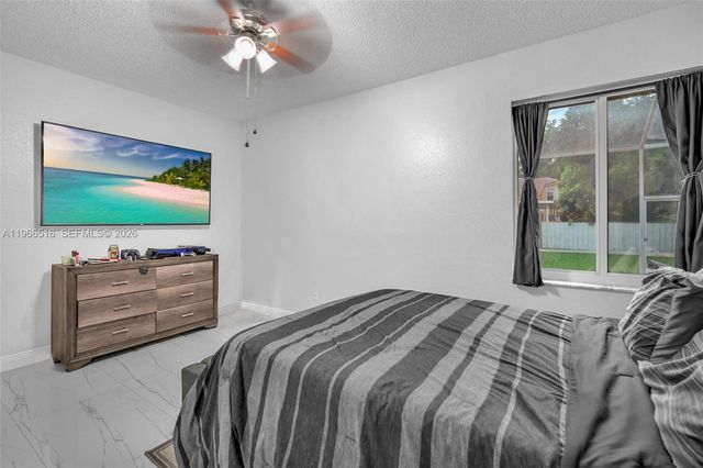 544 NW 159th Ln, Pembroke Pines, FL 33028