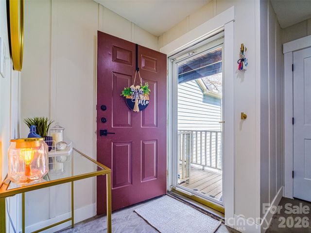 3300 Selwyn Farms Lane 5, Charlotte, NC 28209