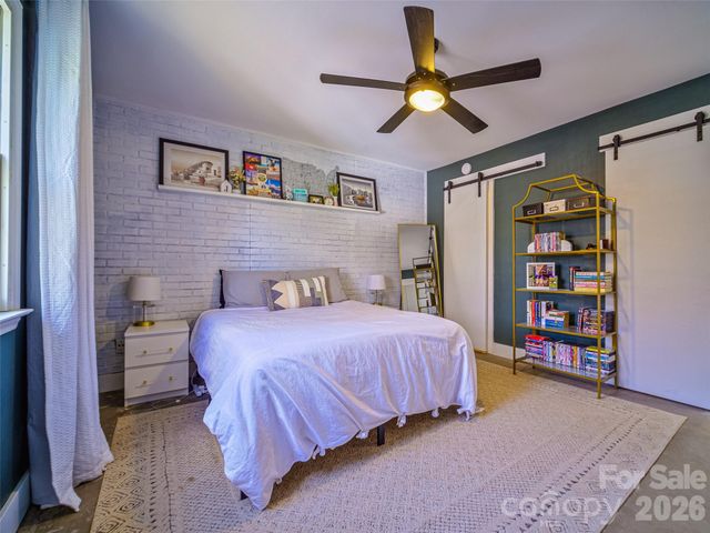 3300 Selwyn Farms Lane 5, Charlotte, NC 28209