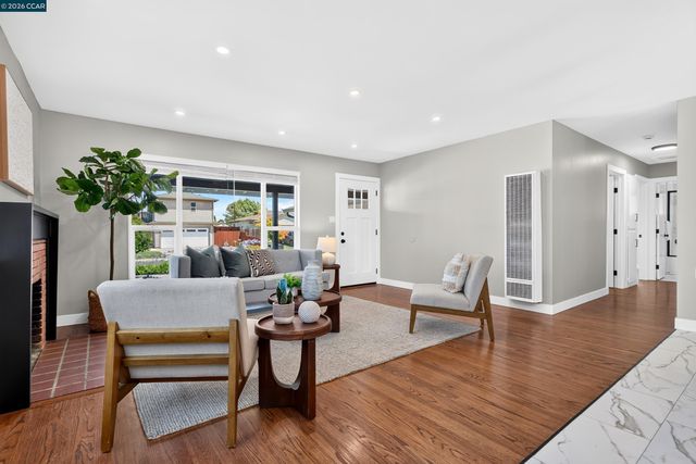 2823 Delmore Rd, San Pablo, CA 94806
