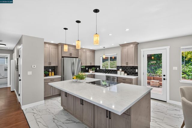 2823 Delmore Rd, San Pablo, CA 94806