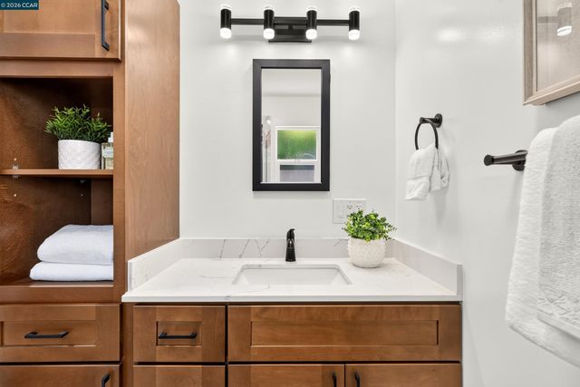 2823 Delmore Rd, San Pablo, CA 94806