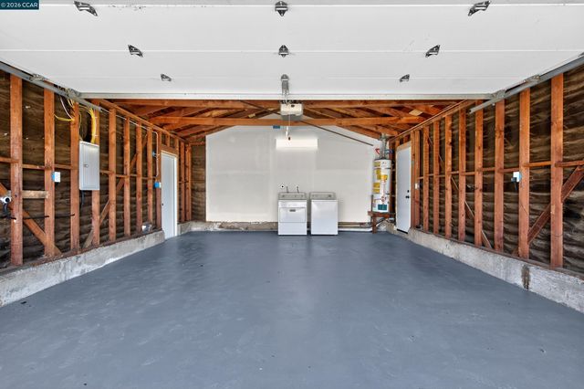 2823 Delmore Rd, San Pablo, CA 94806