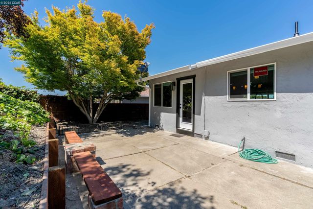 2823 Delmore Rd, San Pablo, CA 94806