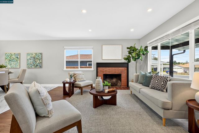 2823 Delmore Rd, San Pablo, CA 94806