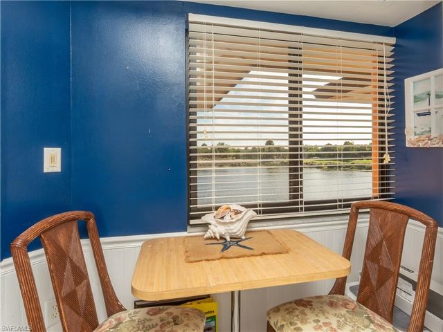 1532 Mainsail DR # 7, Naples, FL 34114