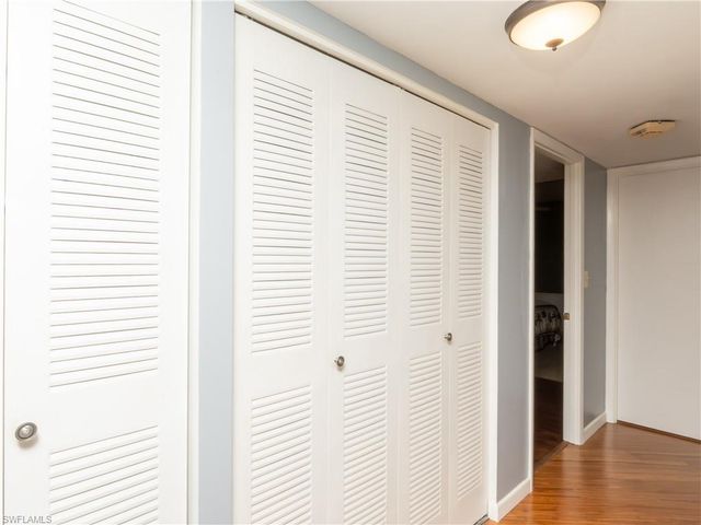 1532 Mainsail DR # 7, Naples, FL 34114