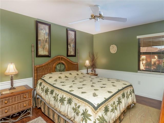 1532 Mainsail DR # 7, Naples, FL 34114