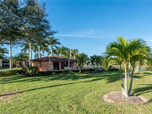 1532 Mainsail DR # 7, Naples, FL 34114