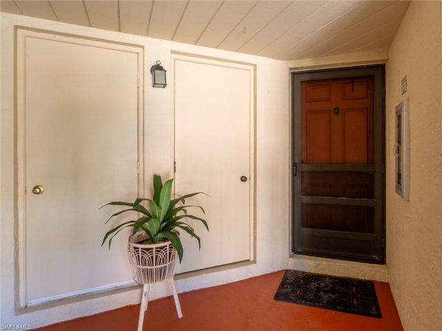 1532 Mainsail DR # 7, Naples, FL 34114