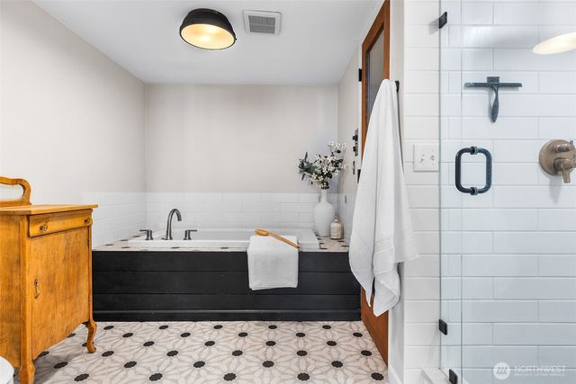 26736 138th Place SE, Kent, WA 98042