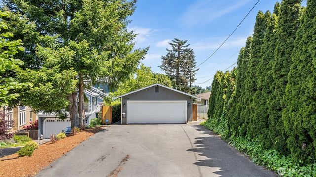 26736 138th Place SE, Kent, WA 98042