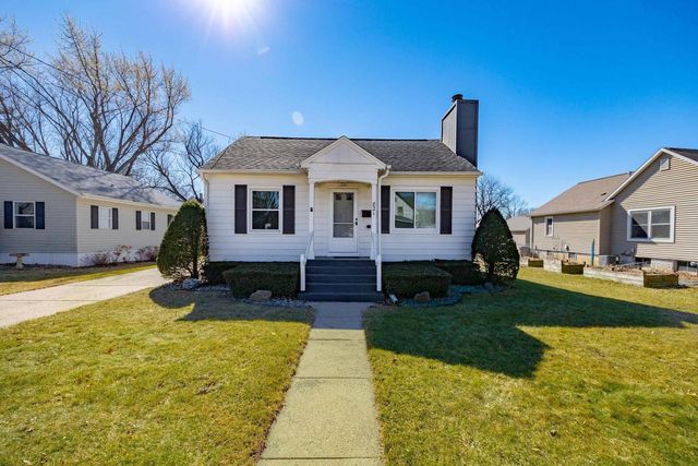 821 Van Buren Street, Fort Atkinson, WI 53538