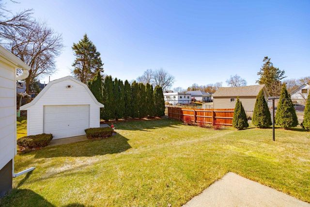 821 Van Buren Street, Fort Atkinson, WI 53538