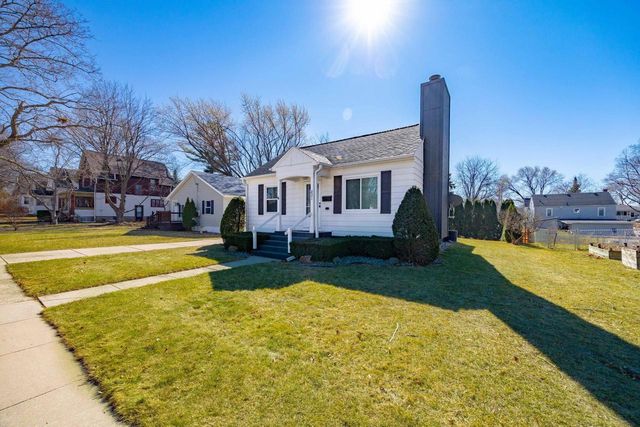 821 Van Buren Street, Fort Atkinson, WI 53538