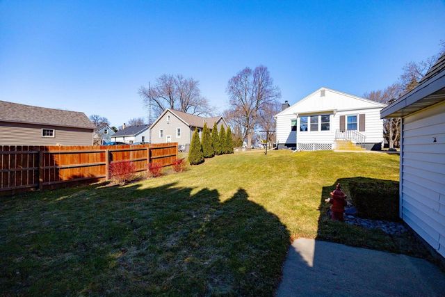 821 Van Buren Street, Fort Atkinson, WI 53538