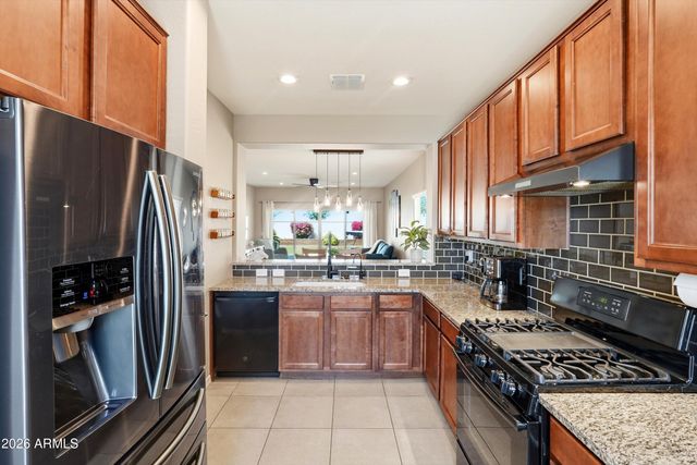 908 W Banyan Avenue, Queen Creek, AZ 85140