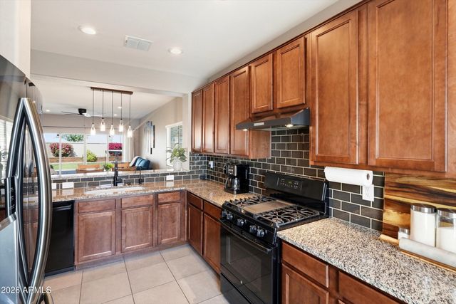 908 W Banyan Avenue, Queen Creek, AZ 85140