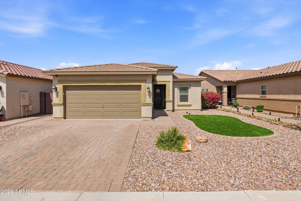 908 W Banyan Avenue, Queen Creek, AZ 85140