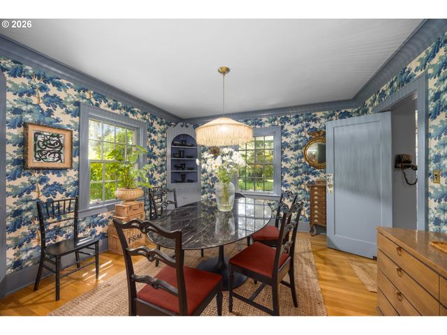 1825 FAIRMOUNT Ave, Salem, OR 97302