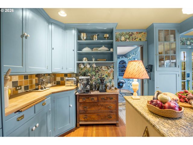1825 FAIRMOUNT Ave, Salem, OR 97302