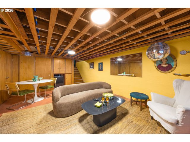 1825 FAIRMOUNT Ave, Salem, OR 97302