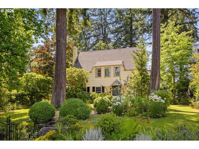 1825 FAIRMOUNT Ave, Salem, OR 97302