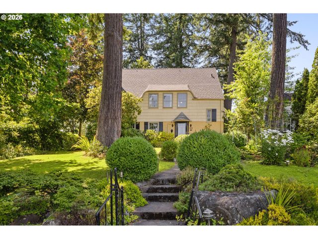 1825 FAIRMOUNT Ave, Salem, OR 97302