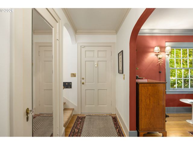 1825 FAIRMOUNT Ave, Salem, OR 97302