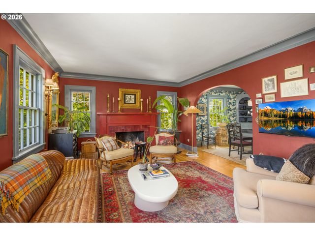 1825 FAIRMOUNT Ave, Salem, OR 97302