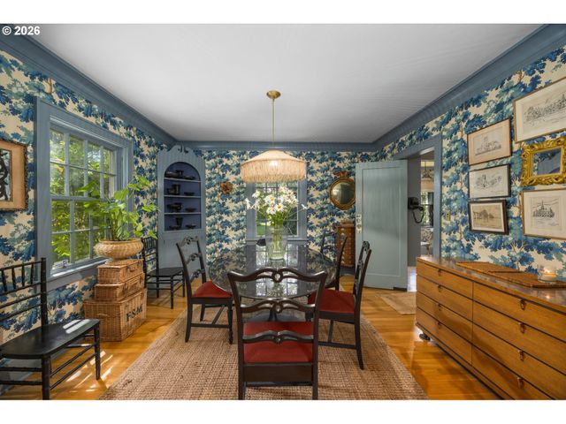 1825 FAIRMOUNT Ave, Salem, OR 97302
