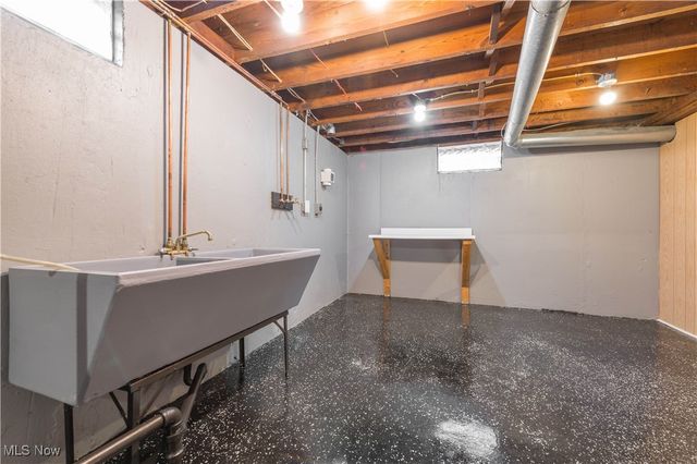 819 Warwick Drive, Sheffield Lake, OH 44054