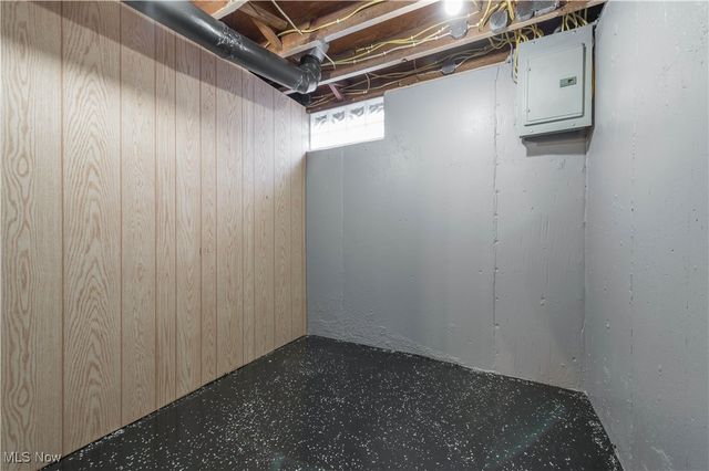 819 Warwick Drive, Sheffield Lake, OH 44054