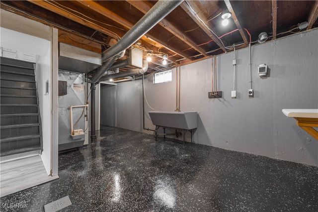 819 Warwick Drive, Sheffield Lake, OH 44054