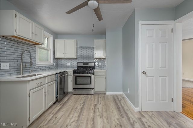 819 Warwick Drive, Sheffield Lake, OH 44054