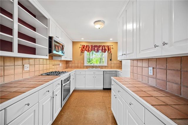 2978 Jodeco Drive, Jonesboro, GA 30236