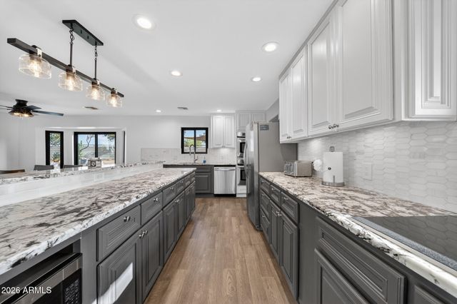 1515 E GALVIN Street, Phoenix, AZ 85086