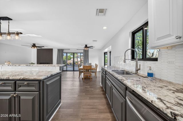 1515 E GALVIN Street, Phoenix, AZ 85086