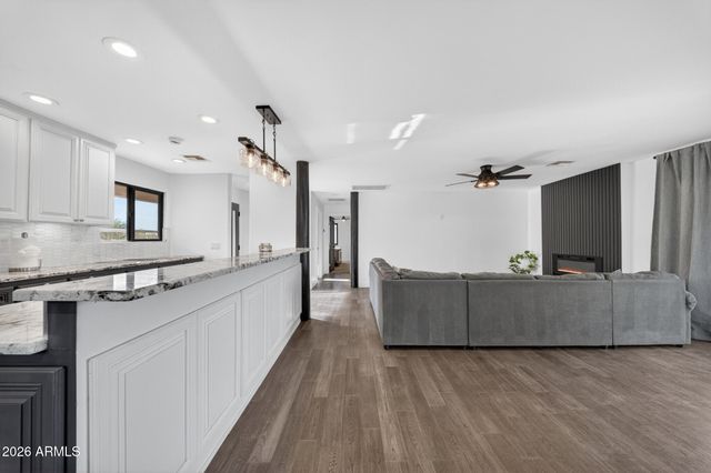 1515 E GALVIN Street, Phoenix, AZ 85086