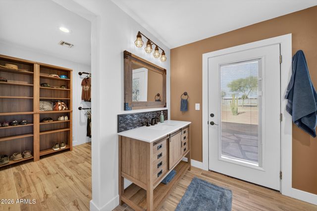 1515 E GALVIN Street, Phoenix, AZ 85086