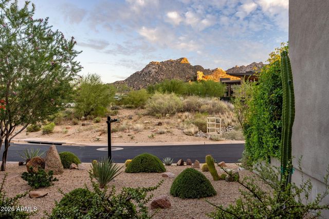 12498 E TROON VISTA Drive, Scottsdale, AZ 85255