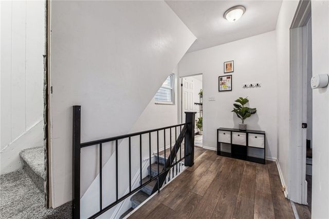 255 Southern Ave, Mt Washington, PA 15211